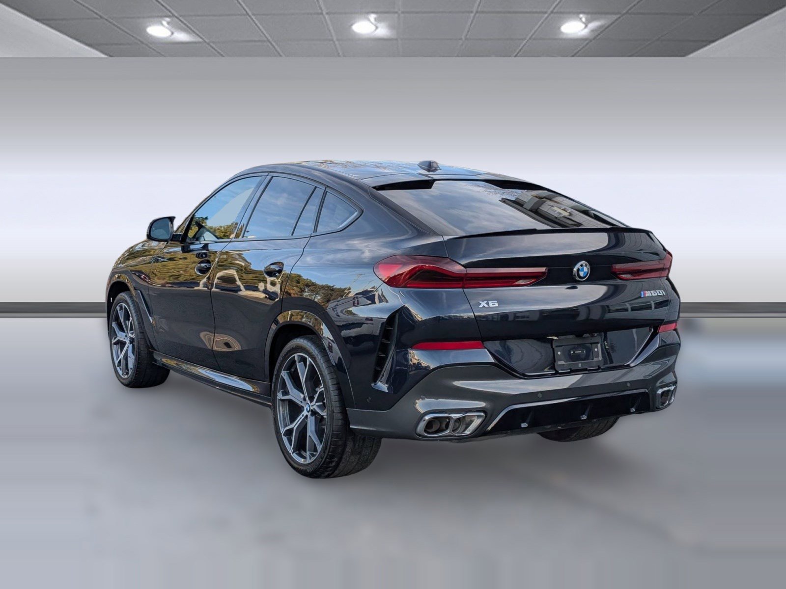Certified 2024 BMW X6 M60i w/ Dynamic Handling Package image 3