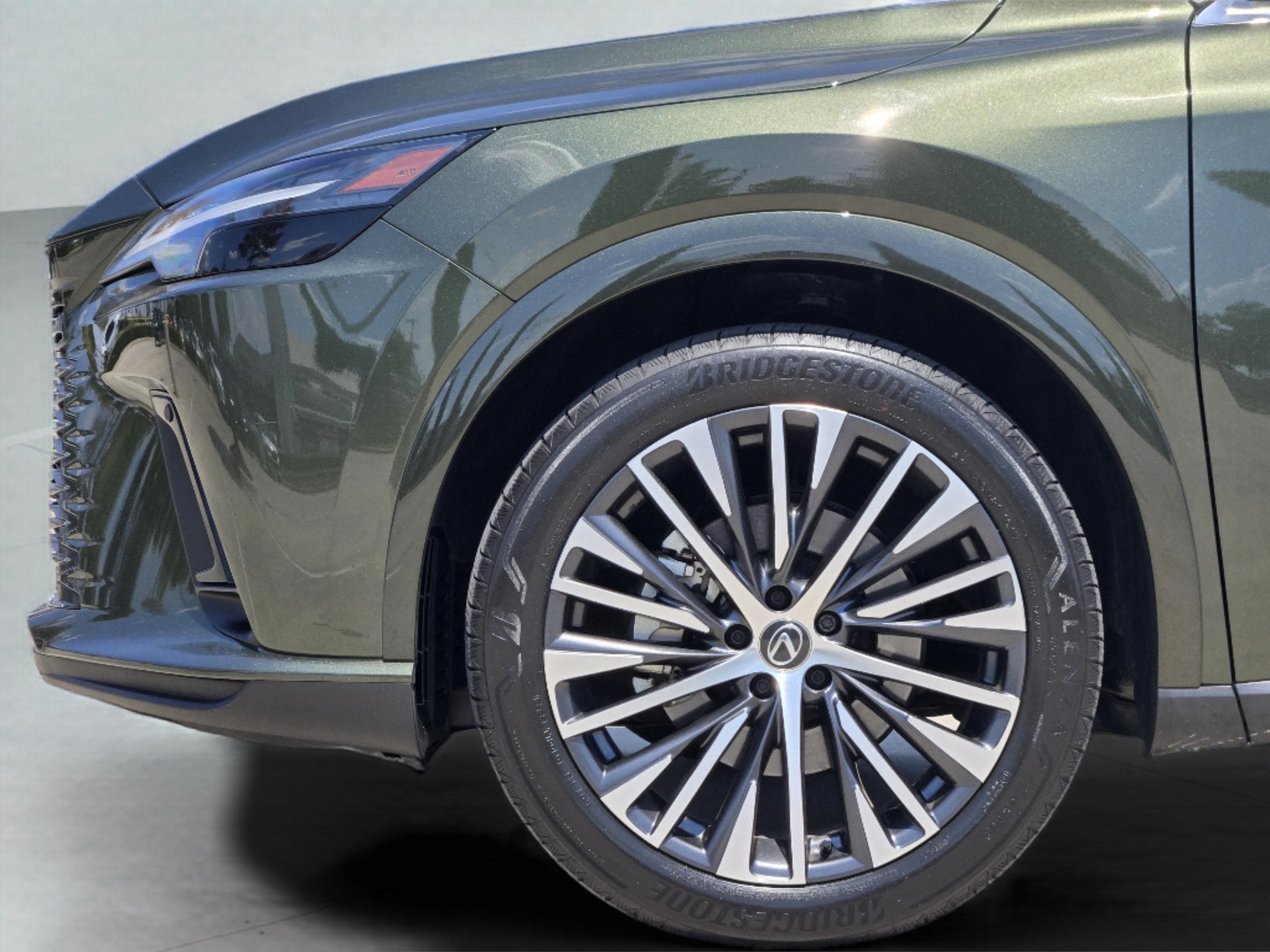 Certified 2025 Lexus RX 350 Premium Plus w/ Accessory Package (Z1) FWD image 29