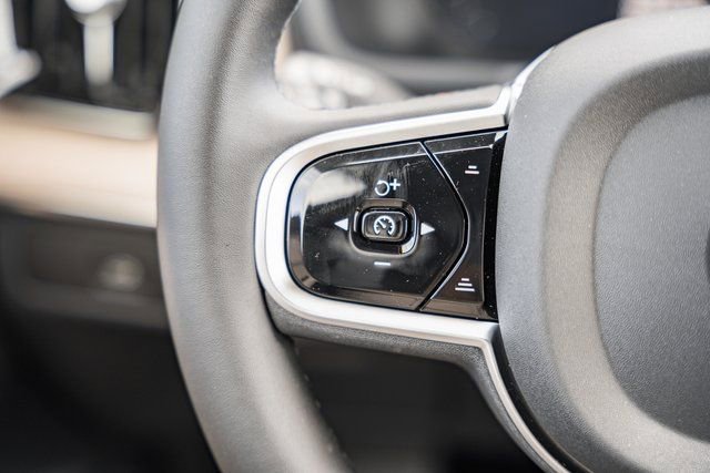 Used 2026 Volvo XC90 B6 Plus w/ Protection Package Premier AWD/4WD image 24
