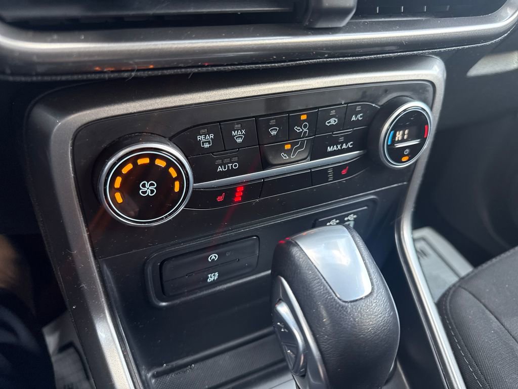 Used 2021 Ford EcoSport SE w/ SE Convenience Package image 40