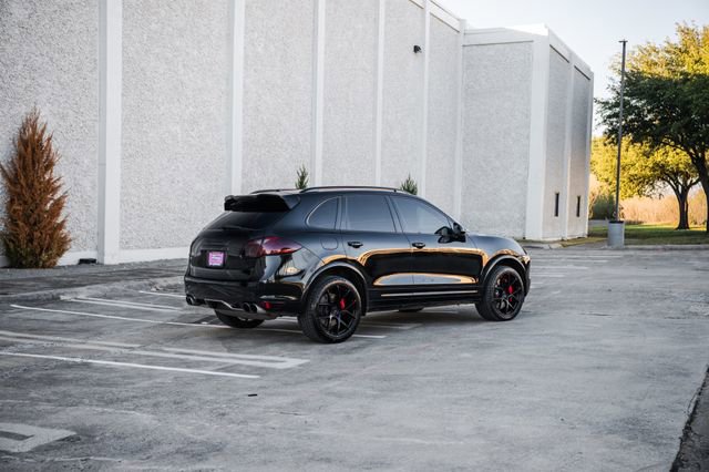 Used 2013 Porsche Cayenne Turbo image 41