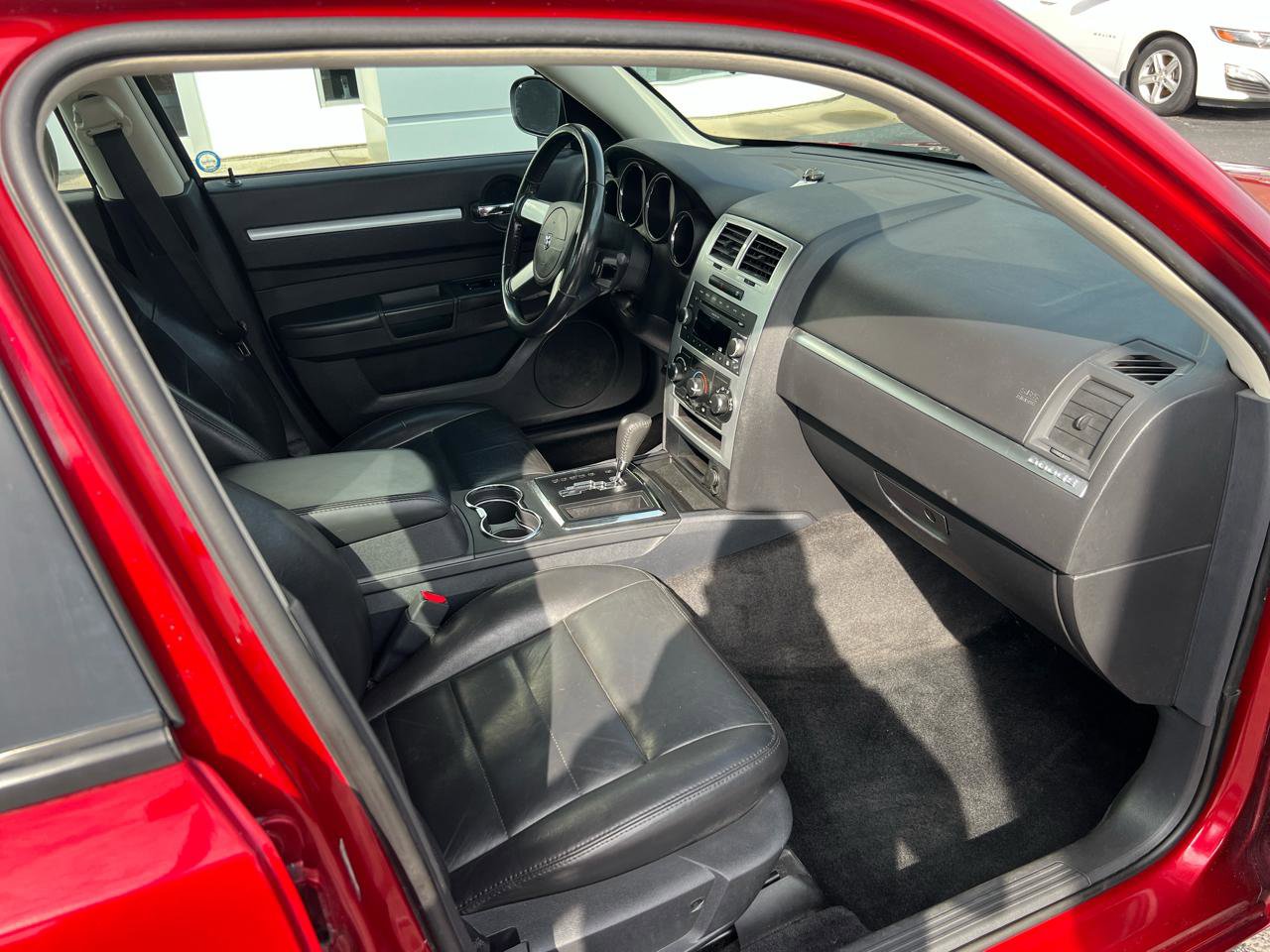 Used 2010 Dodge Charger SXT w/ Leather Interior Group image 9