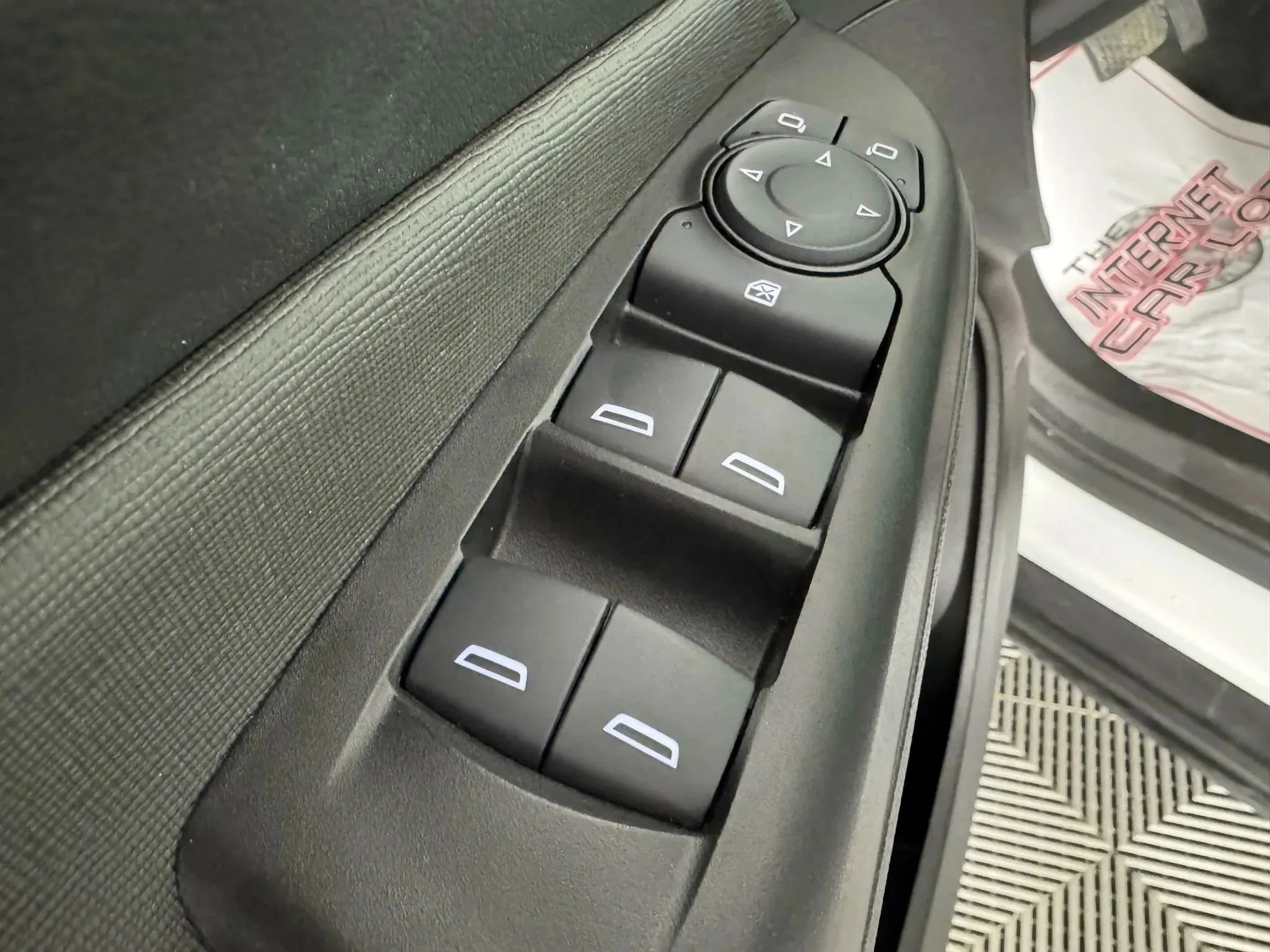 Used 2025 Buick Envista Preferred FWD image 37