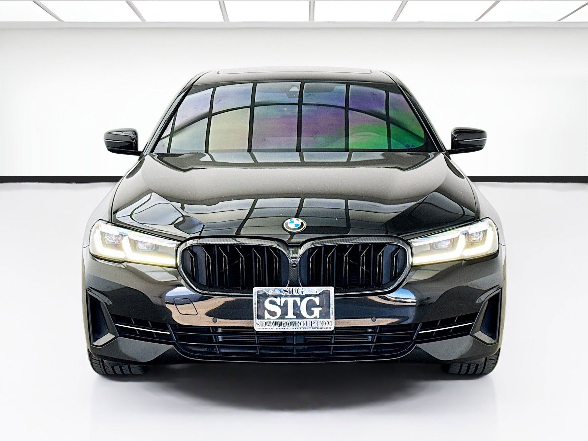 Used 2022 BMW 540i xDrive w/ Convenience Package AWD/4WD image 2