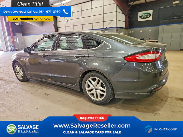 Used 2016 Ford Fusion SE FWD image 3