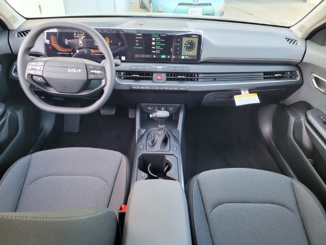 New 2026 Kia K4 FWD image 8