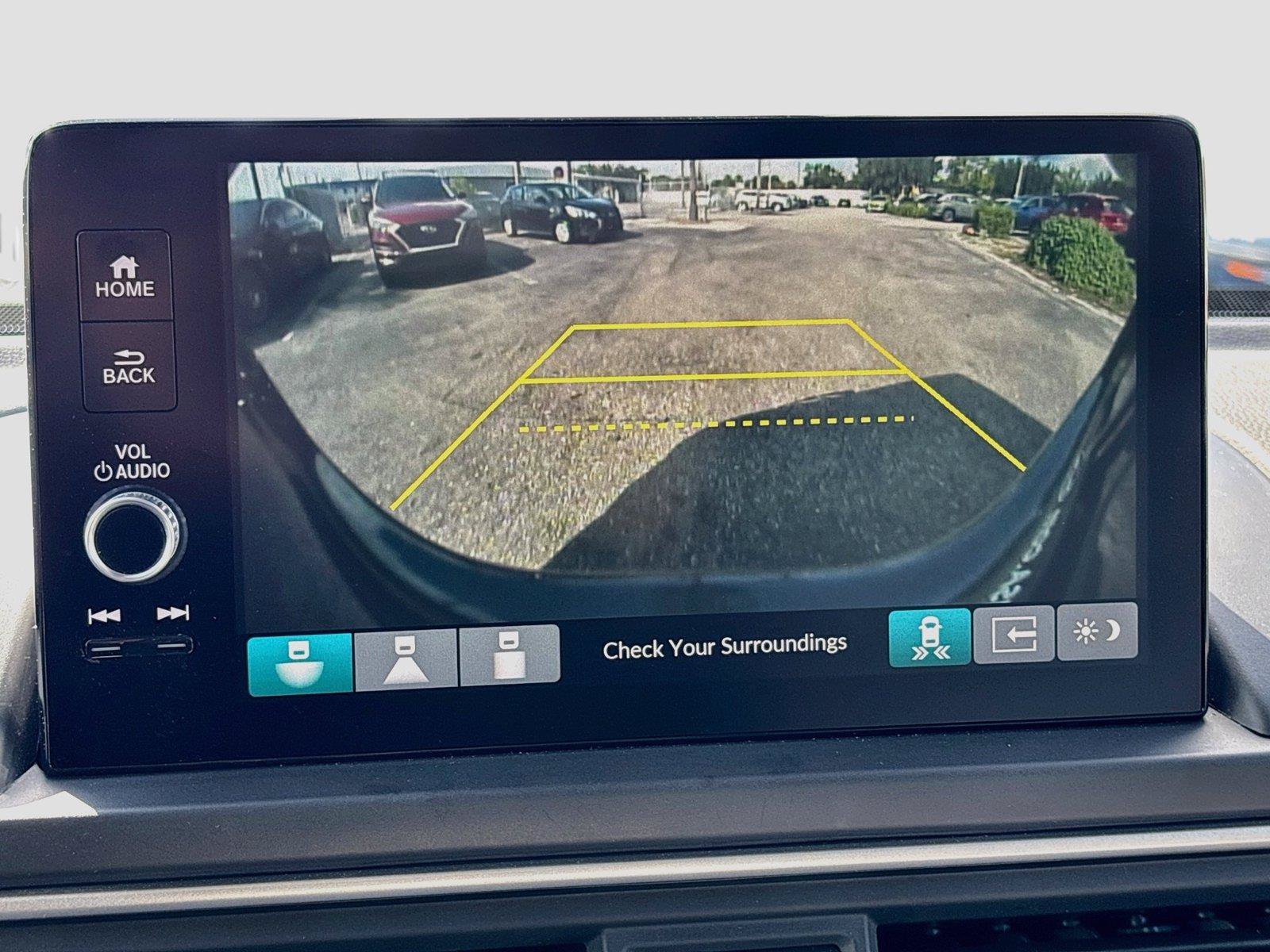 Used 2024 Honda Pilot Touring image 14