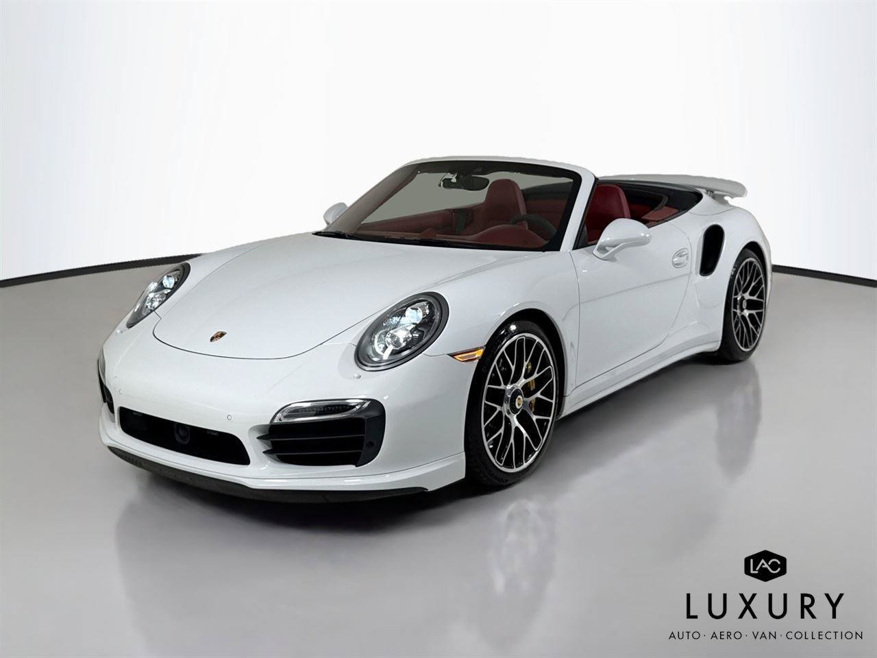 Used 2015 Porsche 911 Turbo S AWD/4WD image 4