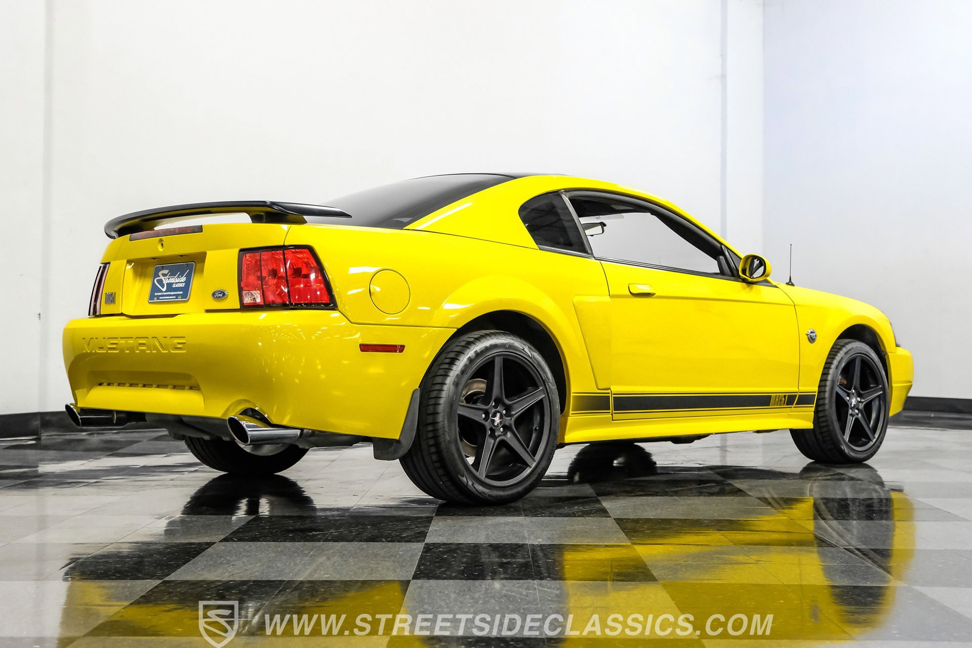 Used 2003 Ford Mustang Mach 1 RWD image 26