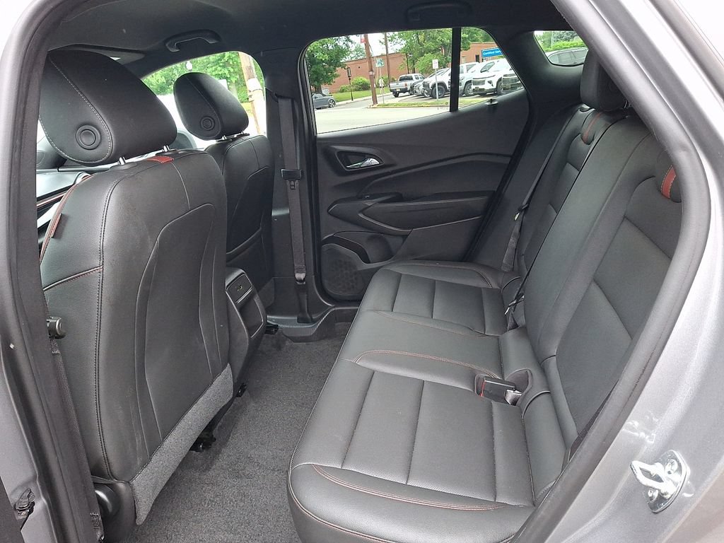 Used 2025 Chevrolet Trax RS w/ Driver Confidence Package FWD image 11