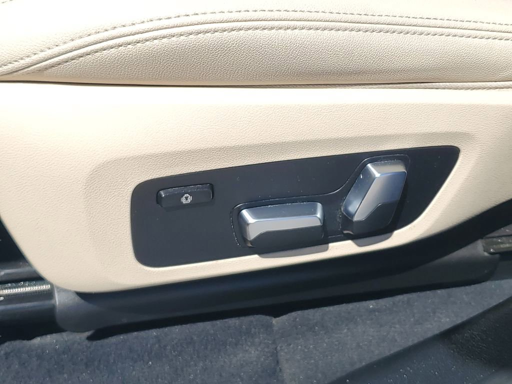 Used 2019 BMW X3 sDrive30i RWD image 16
