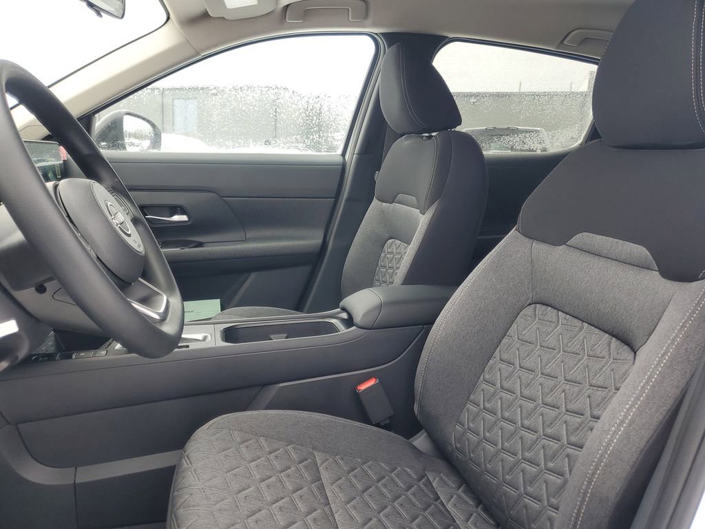 New 2026 Nissan Kicks SV w/ Cold Weather Package FWD image 10