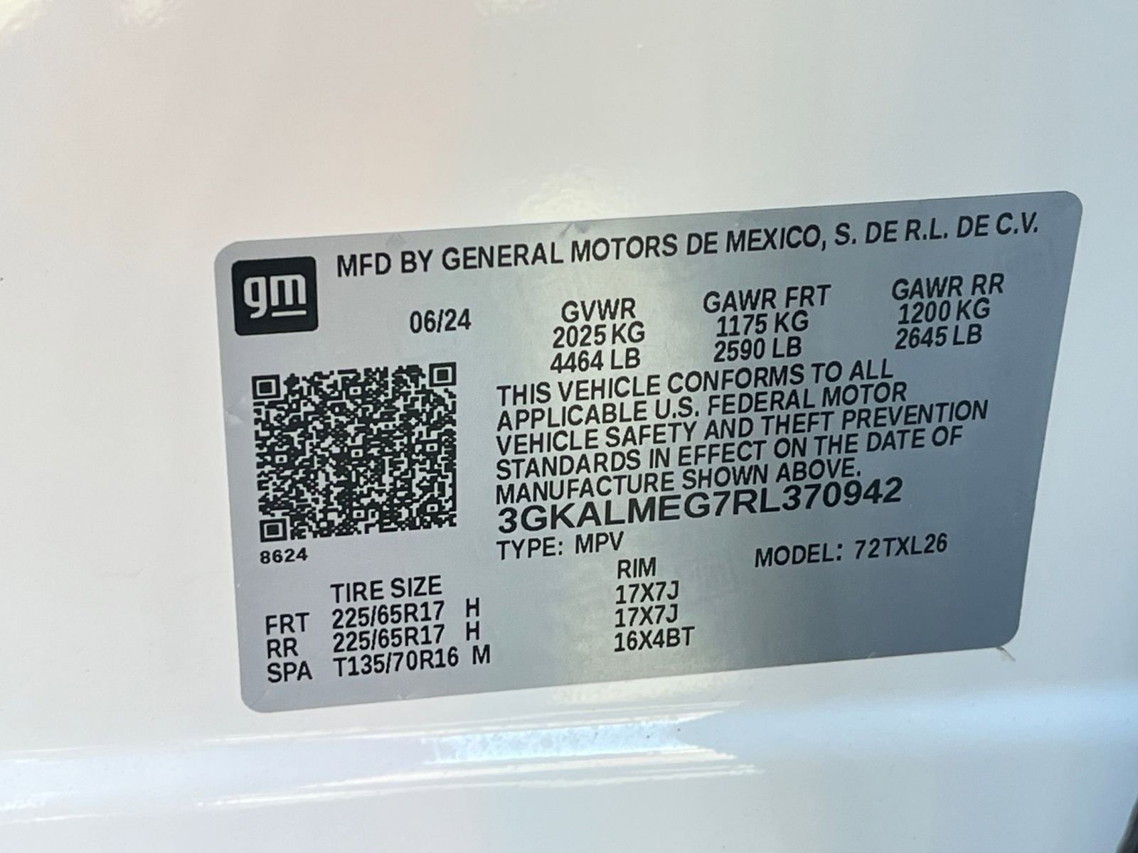 Used 2024 GMC Terrain SLE image 28