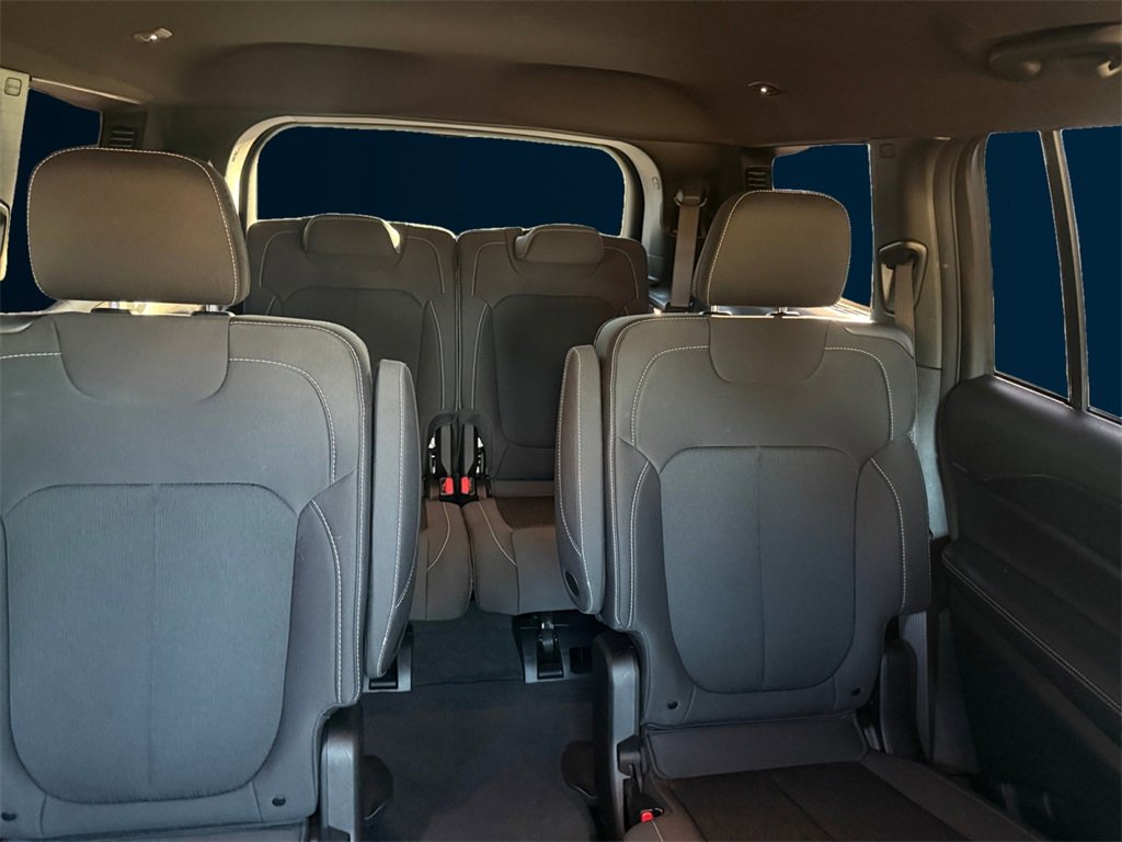 Used 2024 Jeep Grand Cherokee L Laredo w/ Luxury Tech Group I image 18