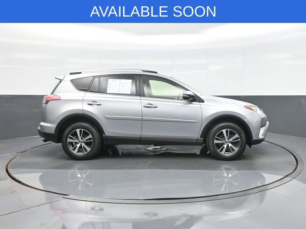 Used 2018 Toyota RAV4 XLE w/ Plus Extra Value Package AWD/4WD image 8