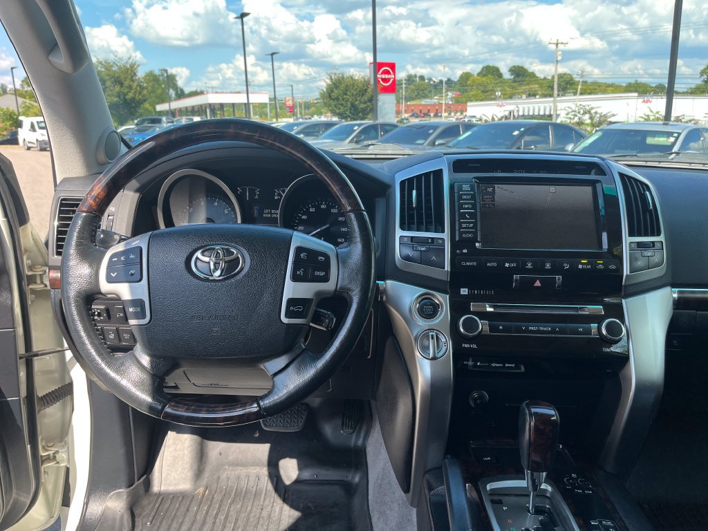 Used 2015 Toyota Land Cruiser AWD/4WD image 24