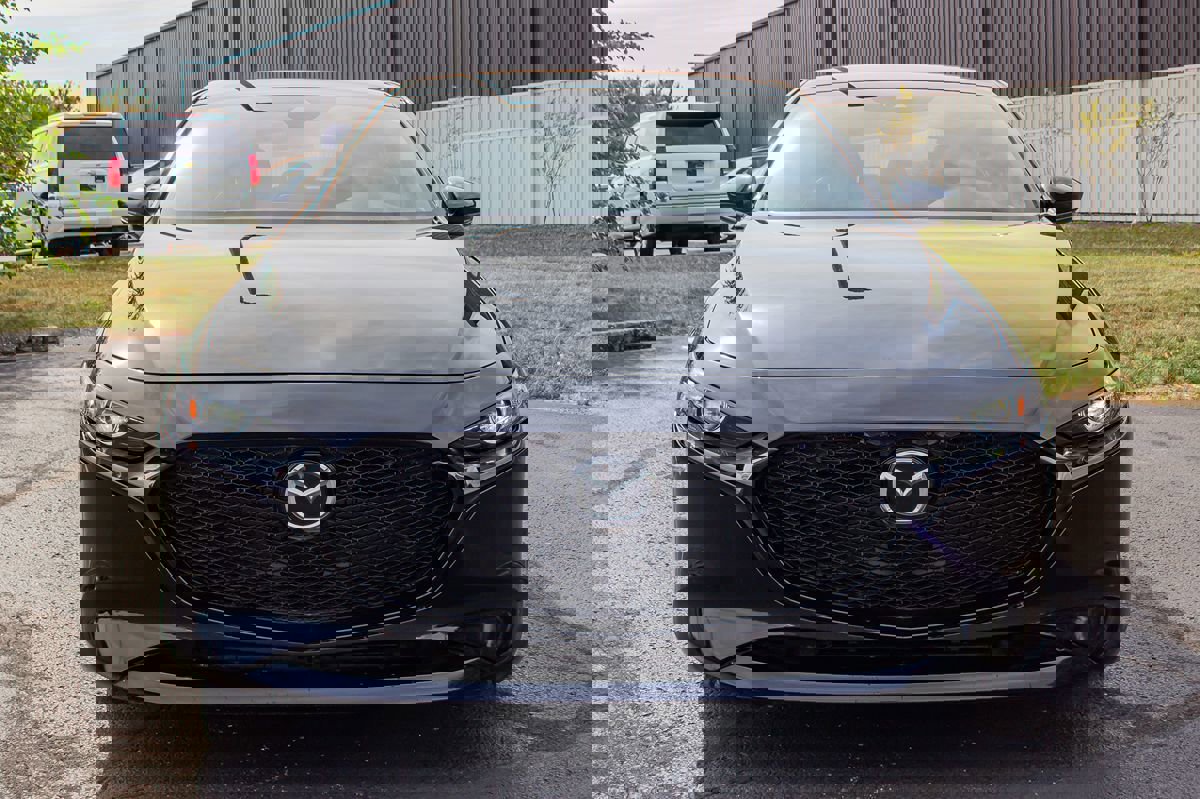 Used 2019 MAZDA MAZDA3 AWD Hatchback image 2