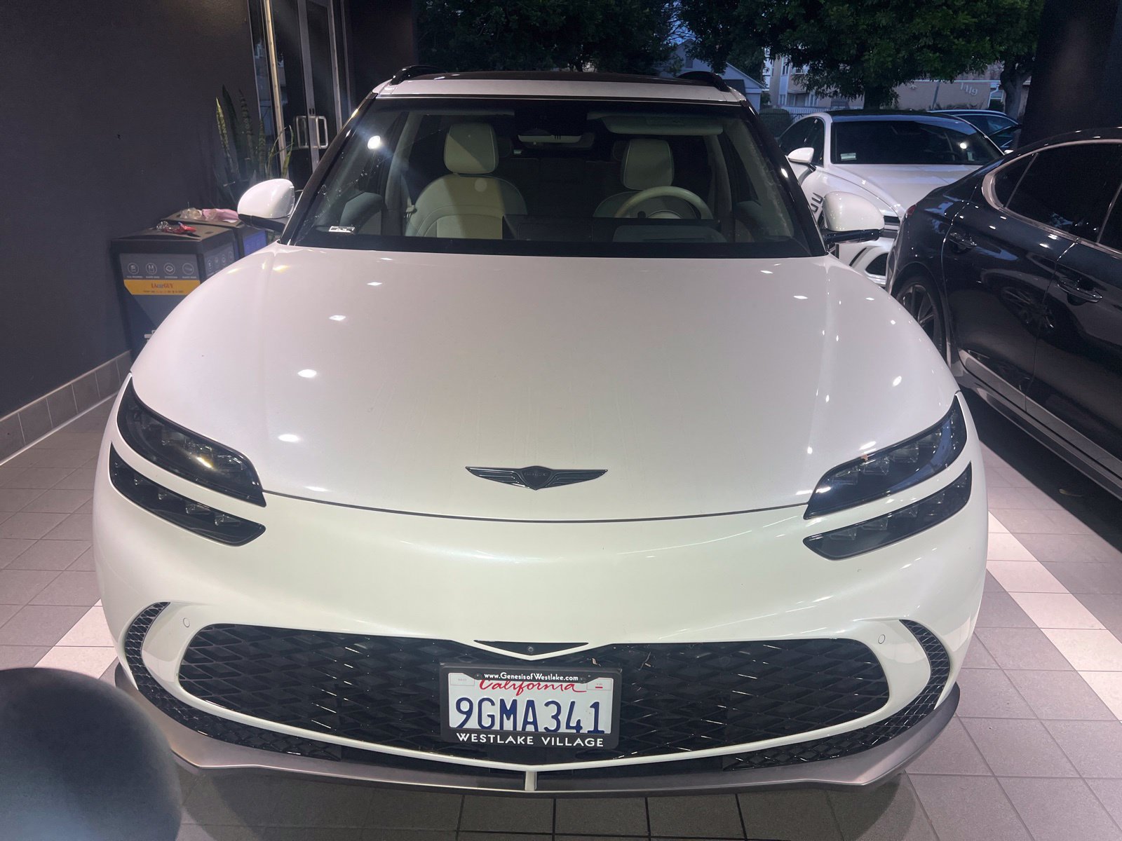 Used 2023 Genesis GV60 Advanced AWD/4WD image 9