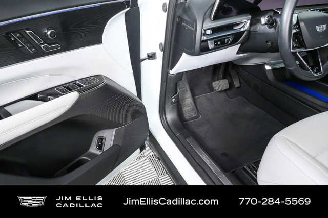 Certified 2024 Cadillac Lyriq Luxury image 7