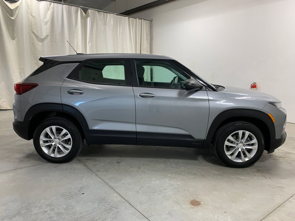 Used 2023 Chevrolet TrailBlazer LS image 11