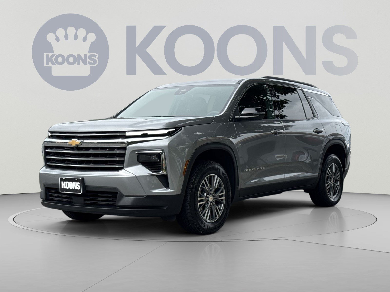 Used 2025 Chevrolet Traverse LT AWD/4WD image 1