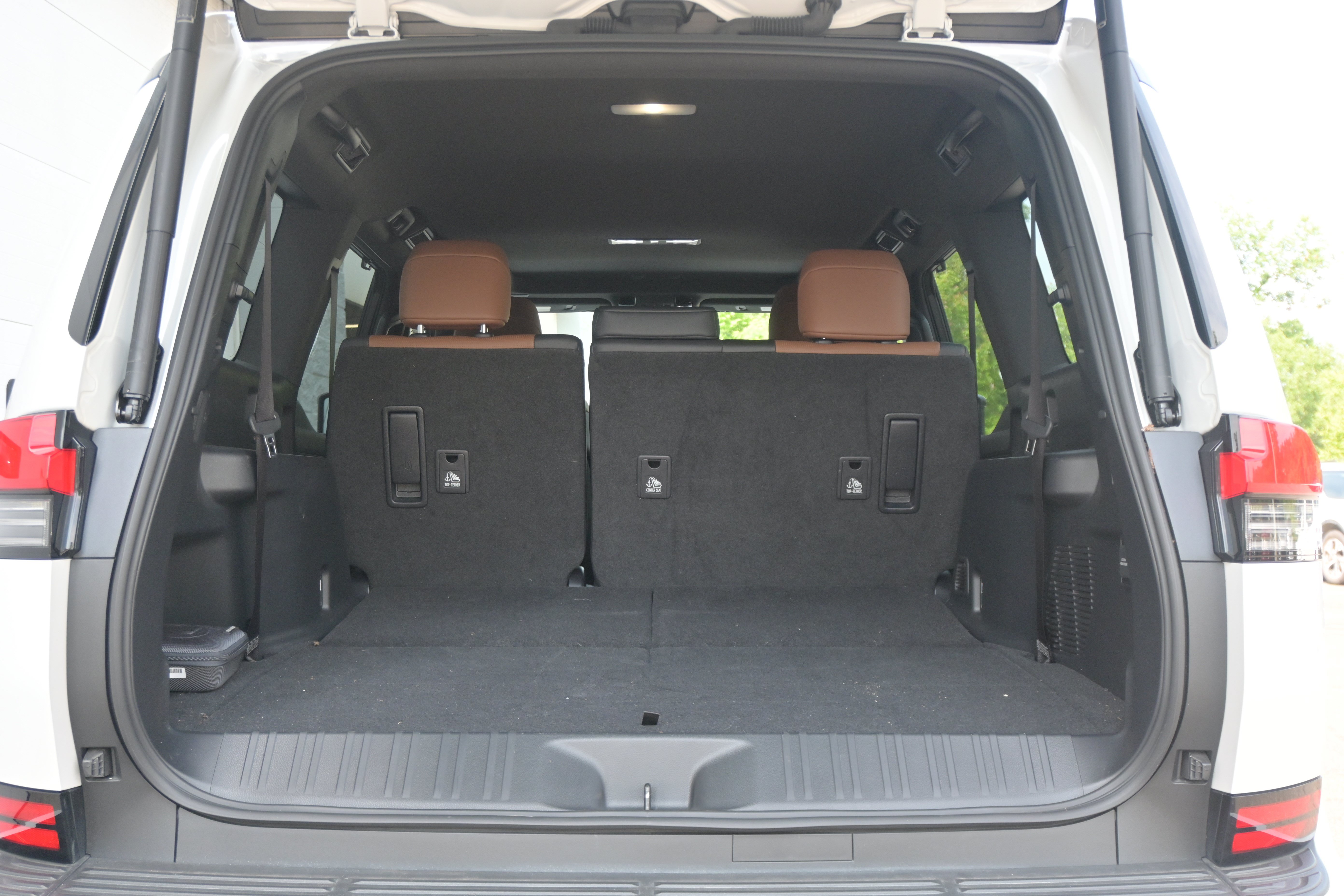 Used 2024 Lexus GX 550 w/ Cold Area Package AWD/4WD image 35