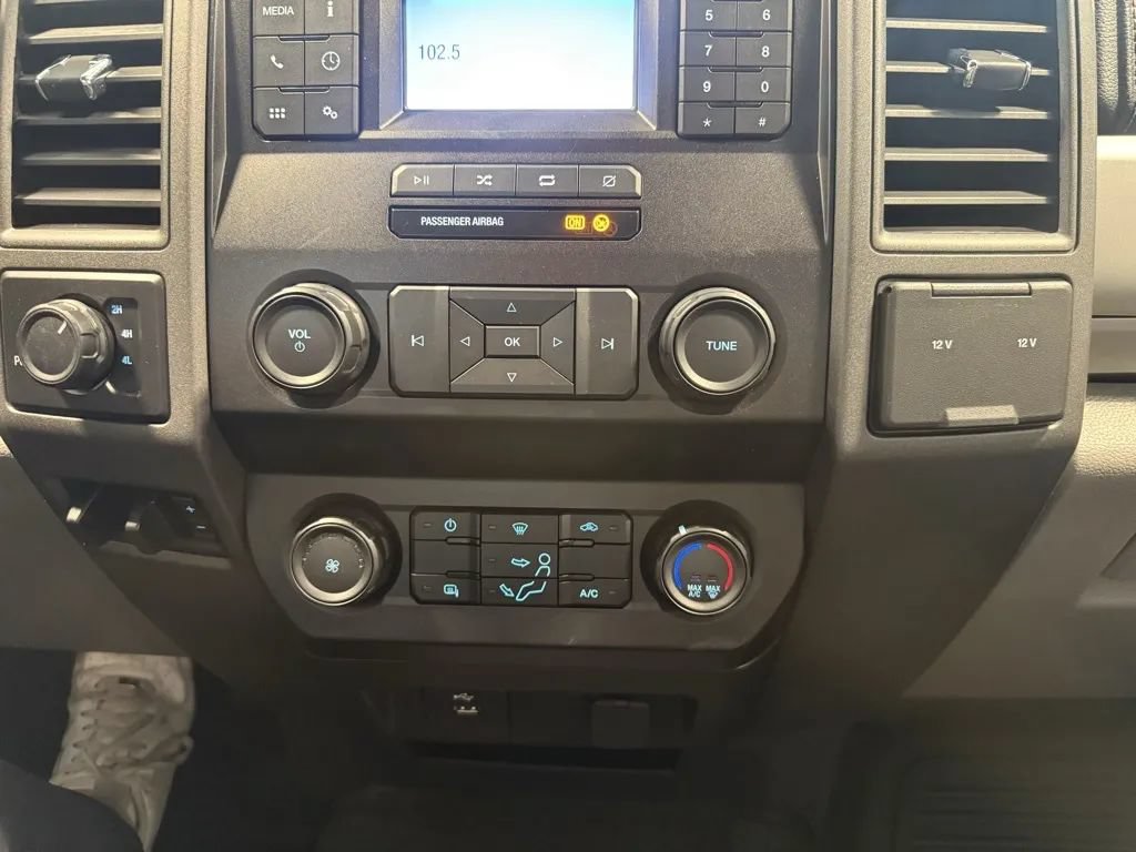 Used 2022 Ford F250 XL w/ Power Equipment Group AWD/4WD image 28