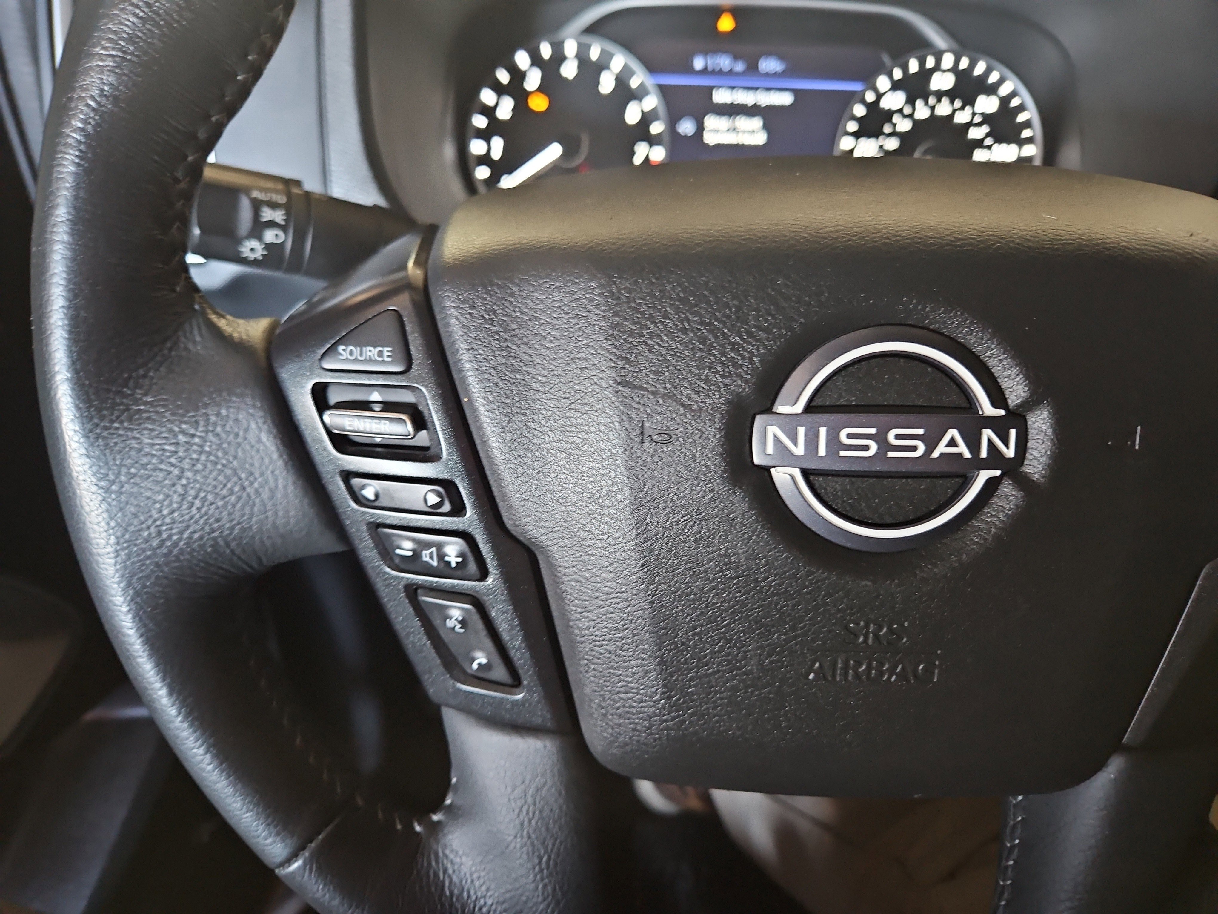 Used 2024 Nissan Frontier SL AWD/4WD image 16