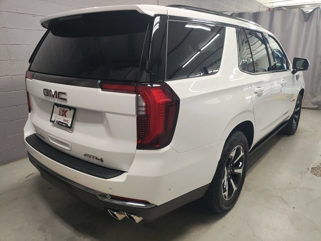 Used 2025 GMC Yukon AT4 w/ AT4 Premium Plus Package AWD/4WD image 2