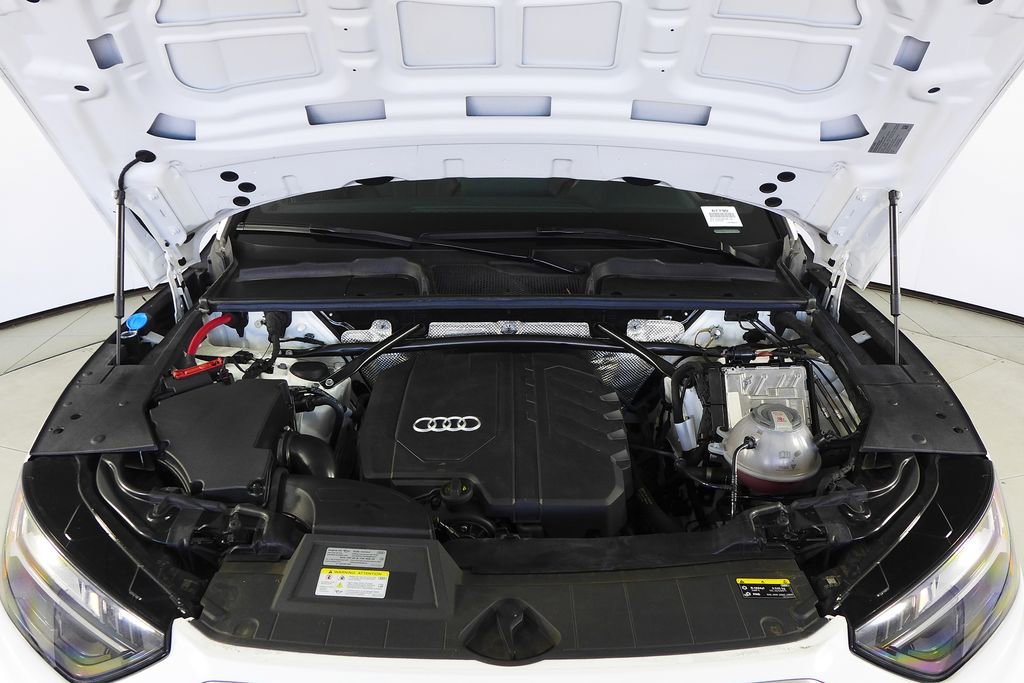 Used 2023 Audi Q5 2.0T Premium w/ Convenience Package image 6