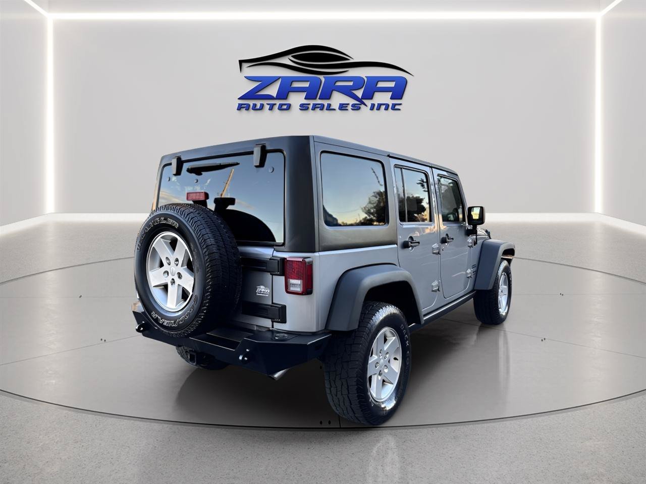 Used 2013 Jeep Wrangler Unlimited Sport AWD/4WD image 6