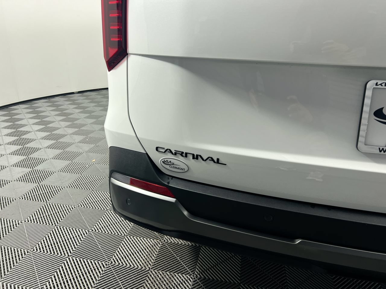 New 2027 Kia Carnival SX Prestige FWD image 5