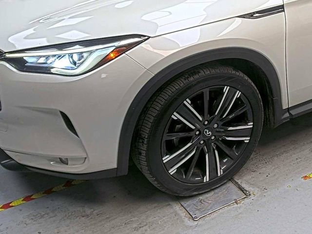 Used 2021 INFINITI QX50 Luxe w/ Appearance Package image 12