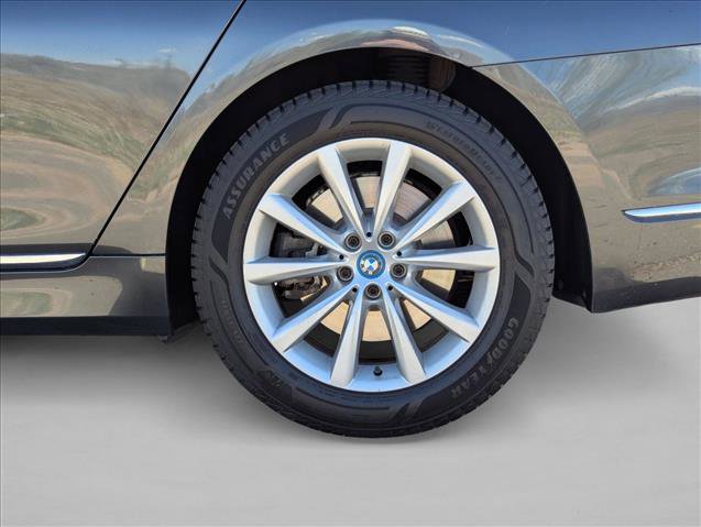 Used 2018 BMW 740e xDrive image 24