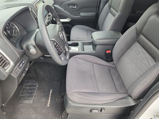 Used 2023 Nissan Frontier SV RWD image 18