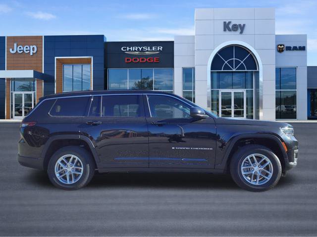 New 2024 Jeep Grand Cherokee L Laredo w/ Trailer Tow Package AWD/4WD image 8