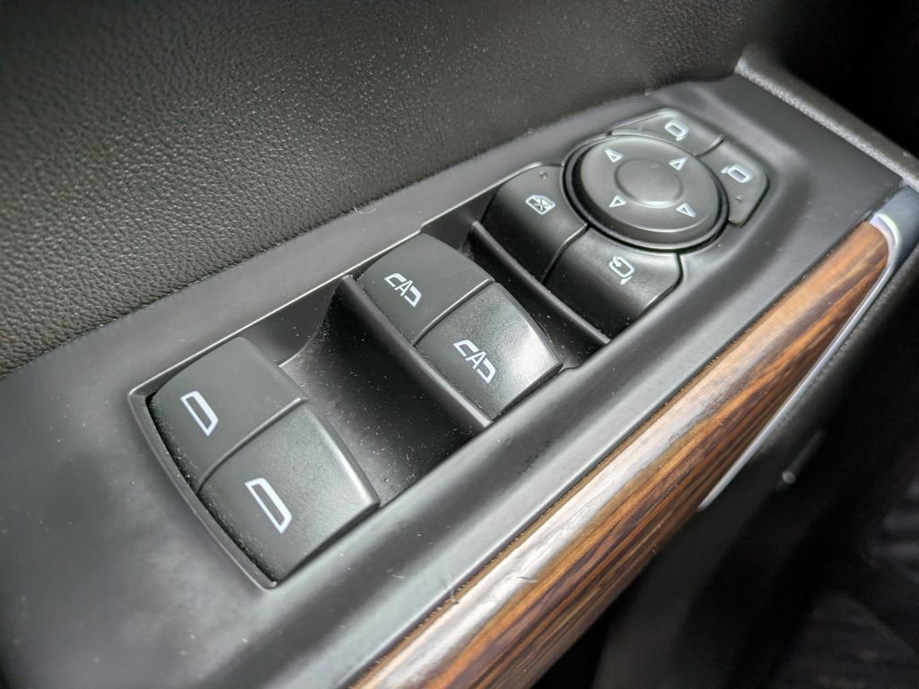 Used 2020 Chevrolet Silverado 1500 High Country w/ Technology Package image 25