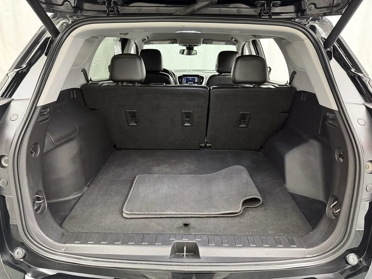 Used 2021 GMC Terrain SLT w/ Infotainment Package II FWD image 30