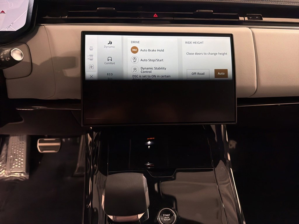 New 2025 Land Rover Range Rover Sport Dynamic SE image 16