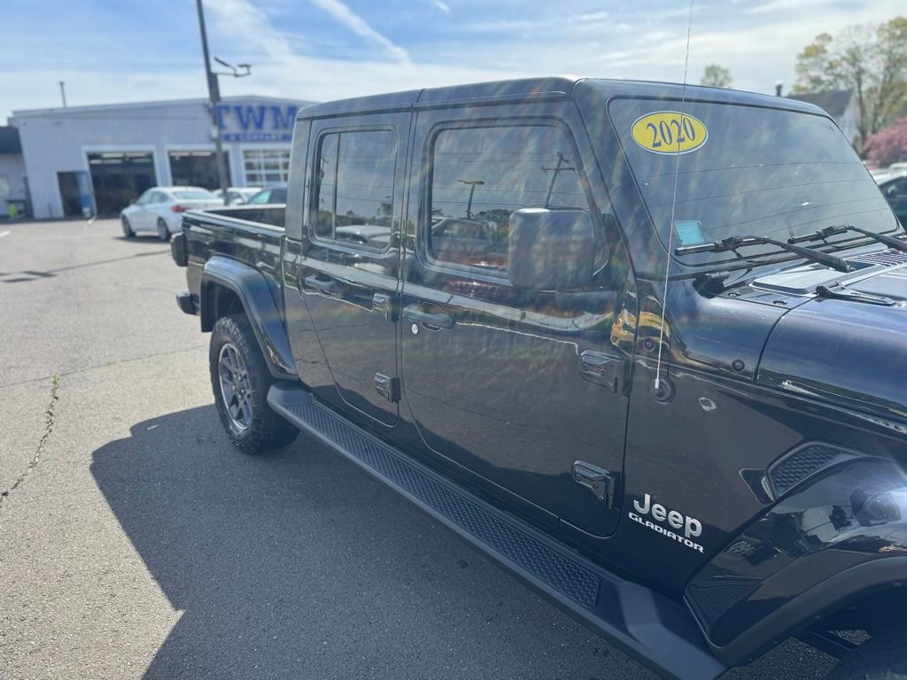 Used 2020 Jeep Gladiator Overland AWD/4WD image 13