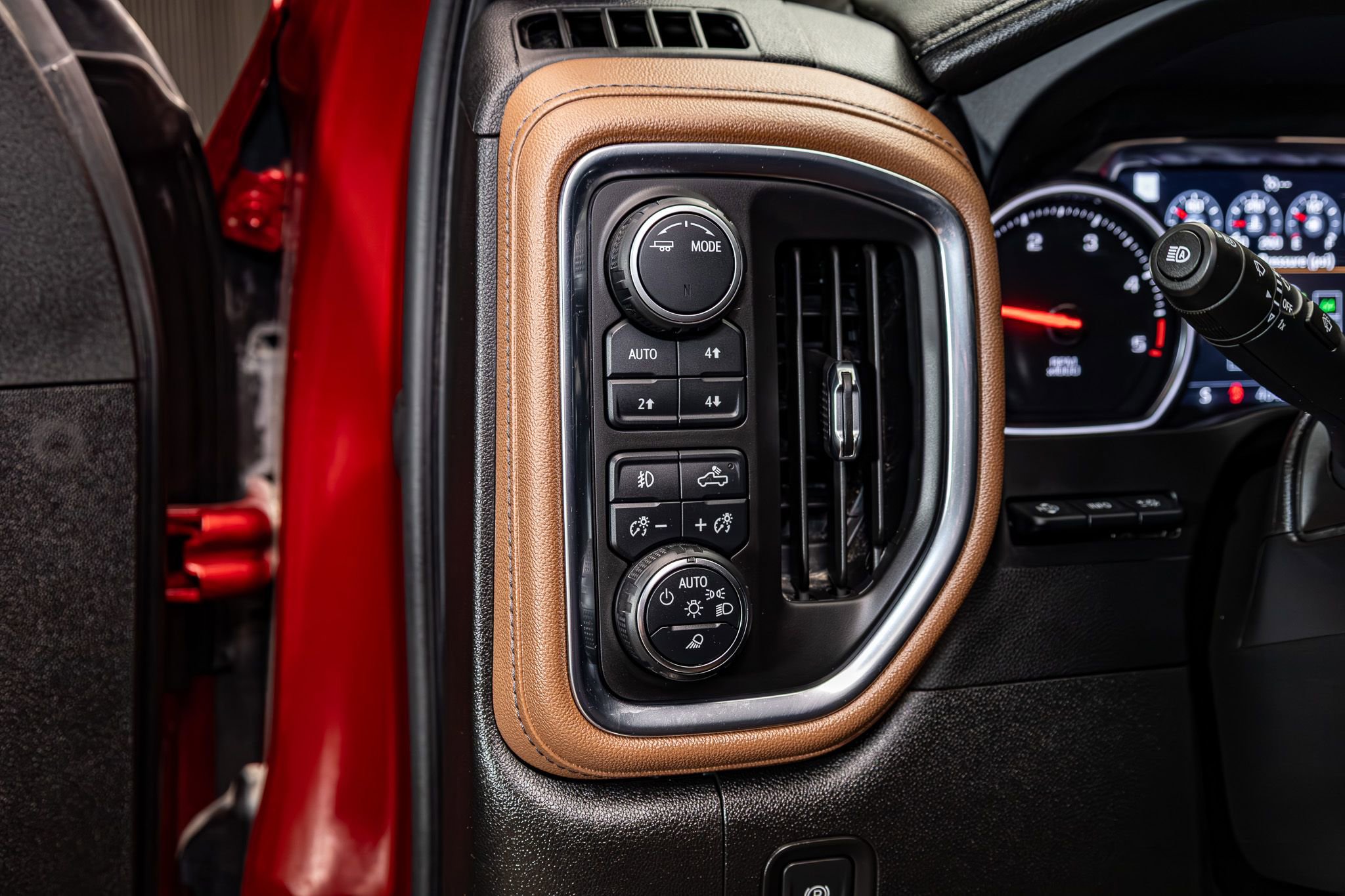 Used 2022 Chevrolet Silverado 3500 High Country w/ LPO, Hitch Package AWD/4WD image 18