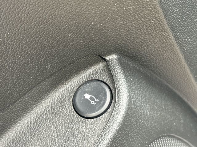 Certified 2018 Chevrolet Cruze LT w/ Convenience Package image 33