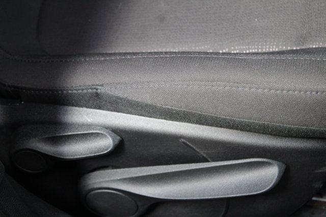 Used 2015 Chrysler 200 LX image 10