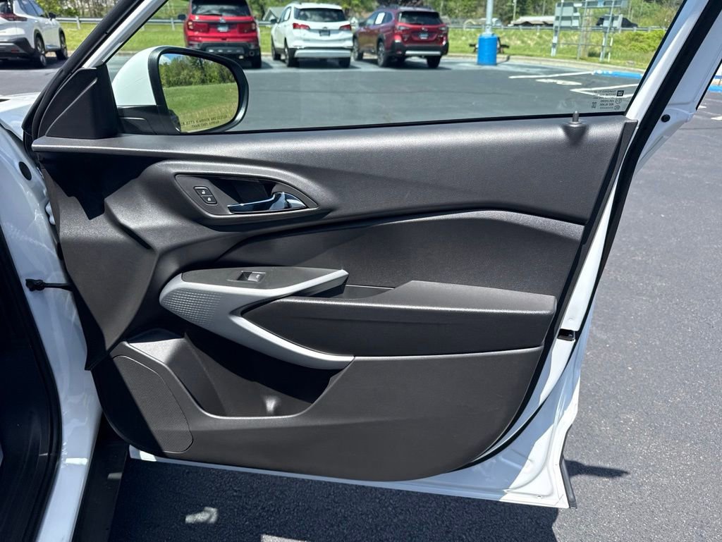 New 2026 Chevrolet Trax LS FWD image 34