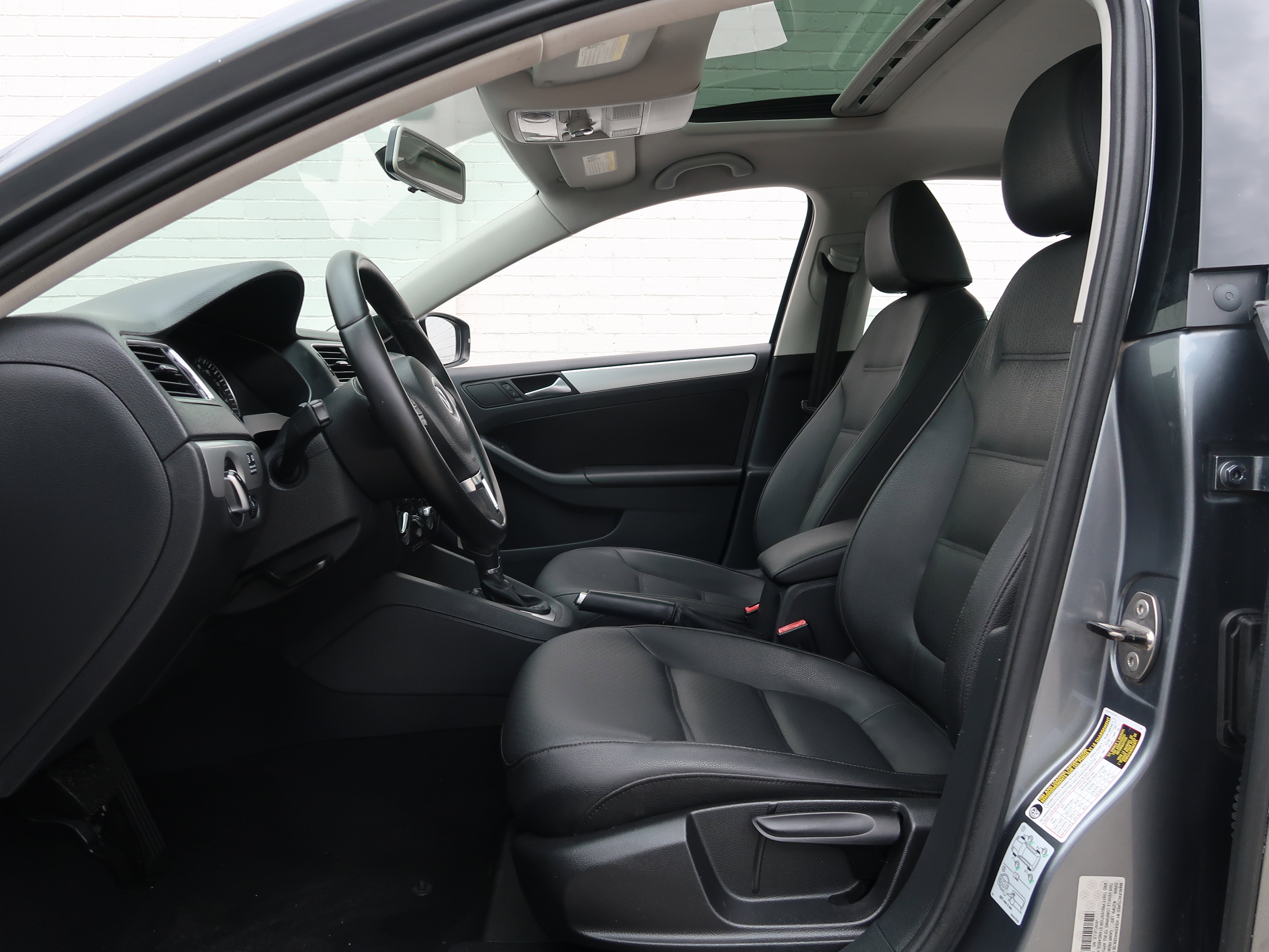Used 2012 Volkswagen Jetta TDI FWD image 26