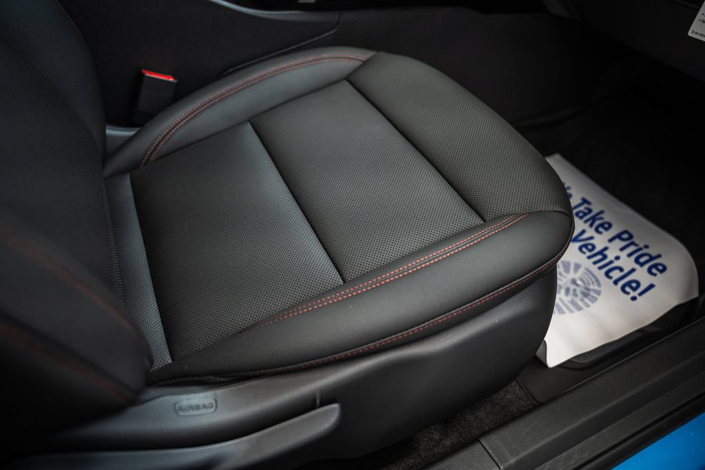 New 2026 Chevrolet Trax RS w/ Sunroof Package FWD image 35