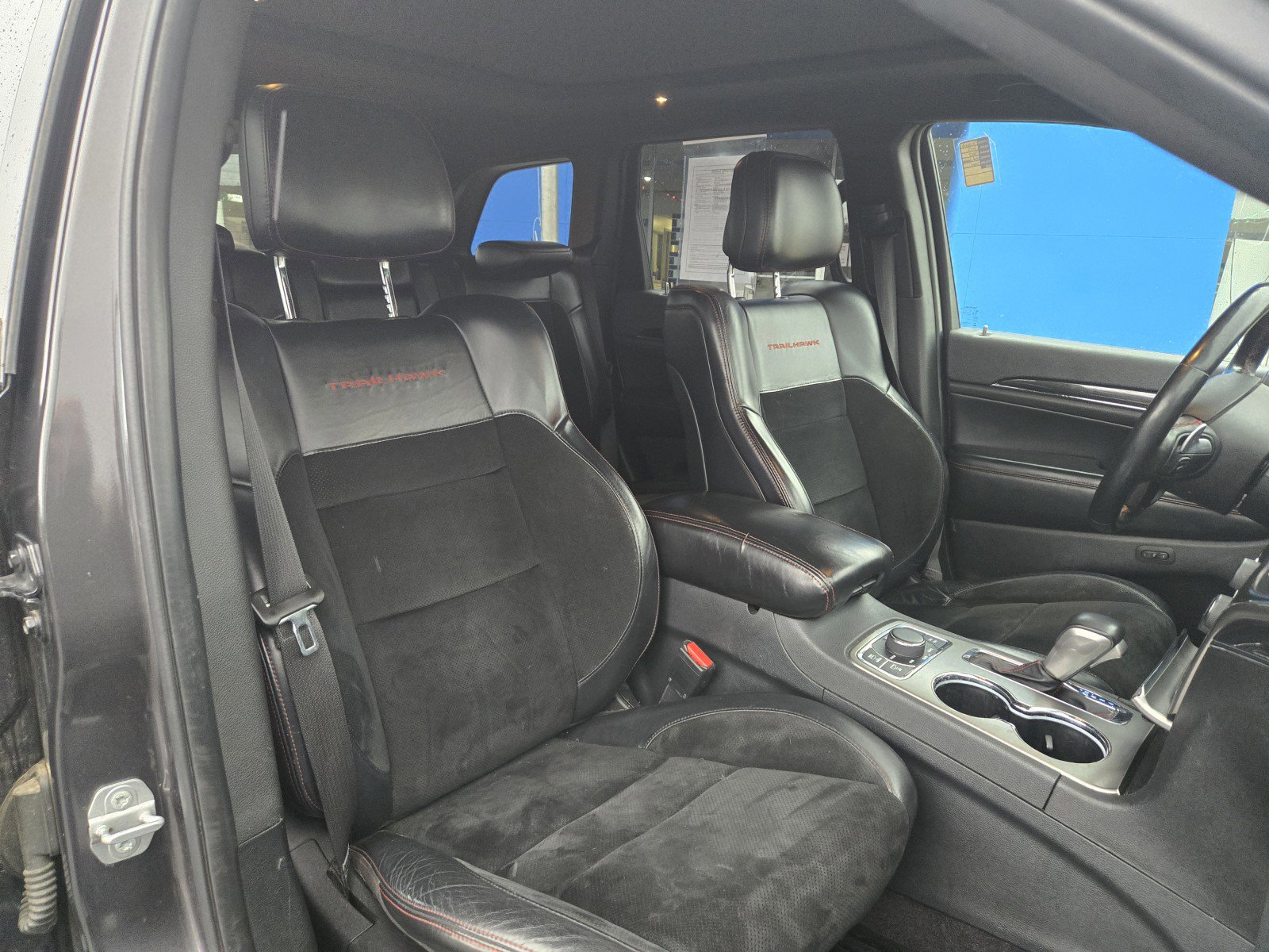 Used 2017 Jeep Grand Cherokee Trailhawk w/ Trailhawk Luxury Group image 18