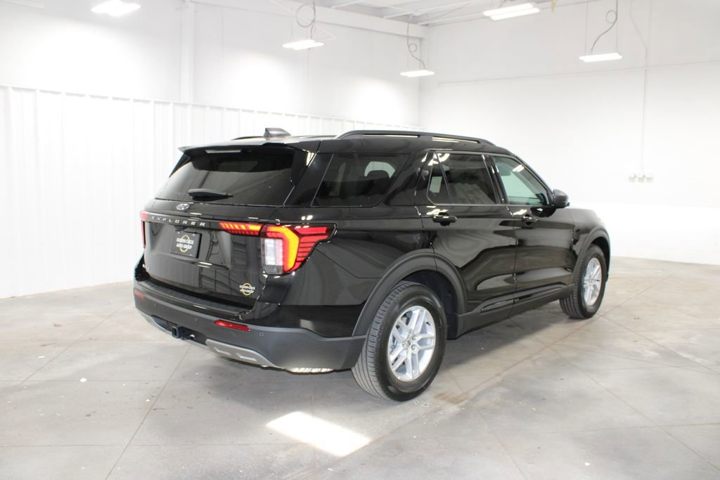New 2026 Ford Explorer Active image 8