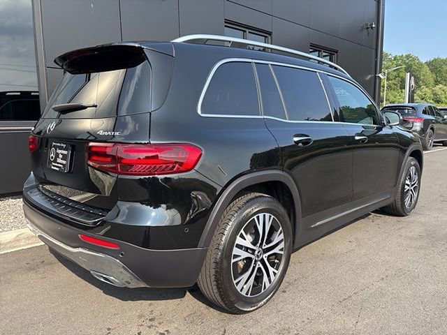Used 2025 Mercedes-Benz GLB 250 4MATIC image 5