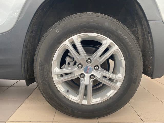 Used 2023 GMC Terrain SLE w/ LPO, Floor Liner Package image 28